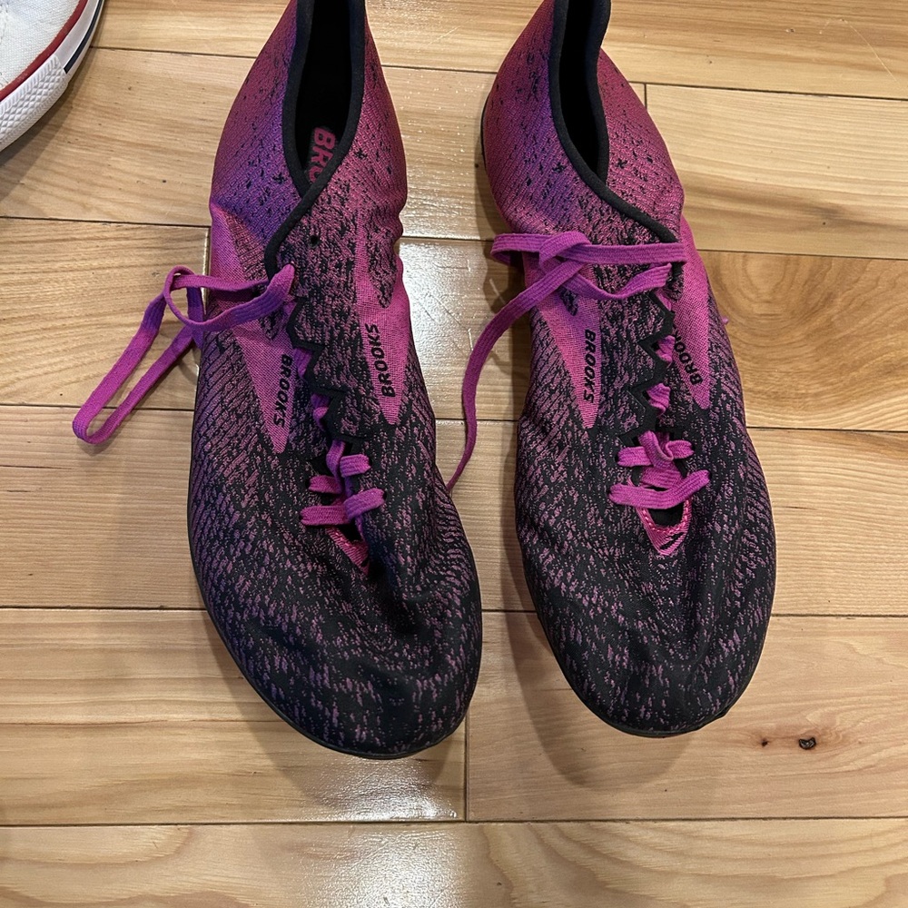 Brooks track spikes
